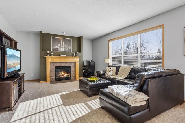 19885 Evensong Court, Farmington, MN 55024