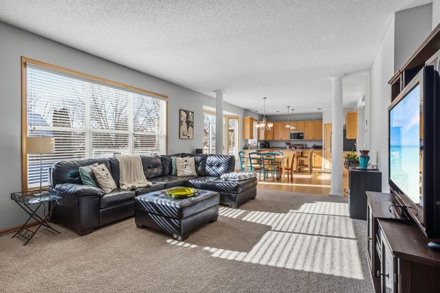 19885 Evensong Court, Farmington, MN 55024