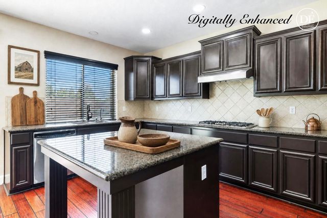 1135 N Whittier Avenue, Clovis, CA 93611