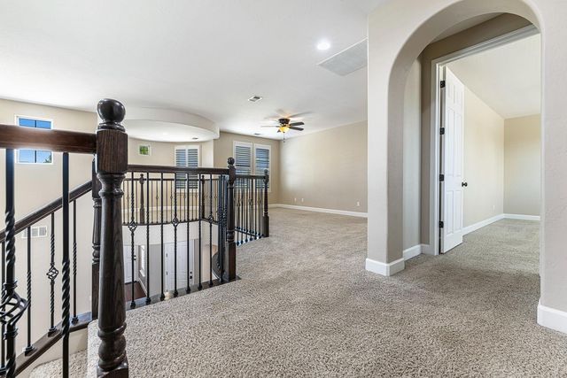 1135 N Whittier Avenue, Clovis, CA 93611