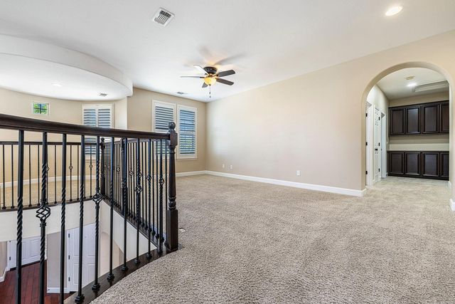 1135 N Whittier Avenue, Clovis, CA 93611