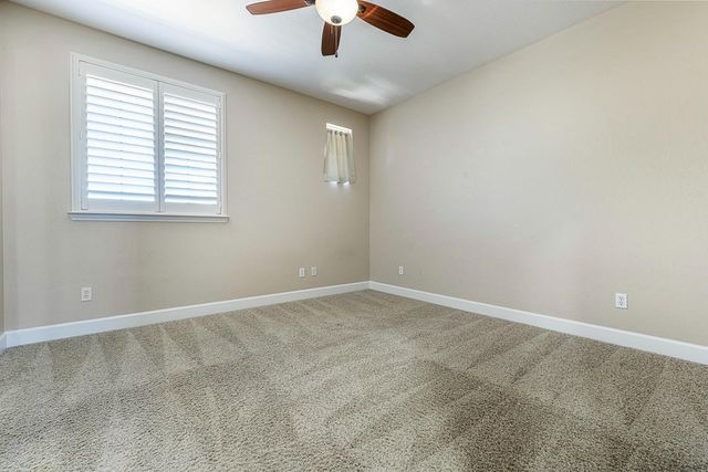 1135 N Whittier Avenue, Clovis, CA 93611