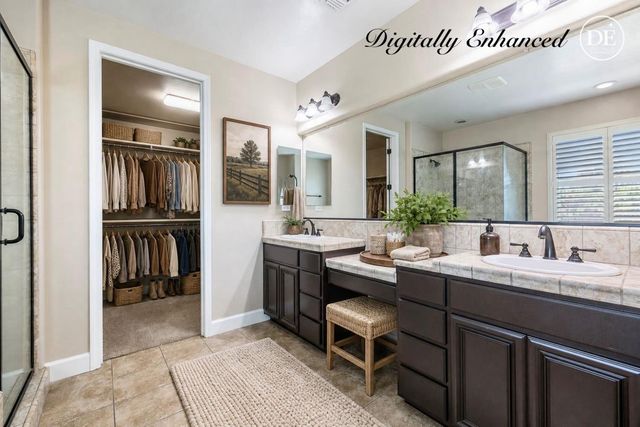 1135 N Whittier Avenue, Clovis, CA 93611