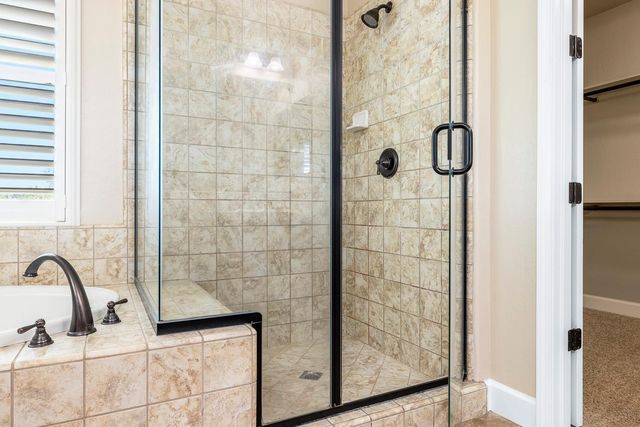 1135 N Whittier Avenue, Clovis, CA 93611