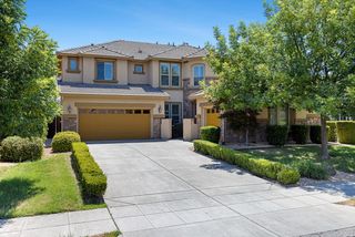 1135 N Whittier Avenue, Clovis, CA 93611
