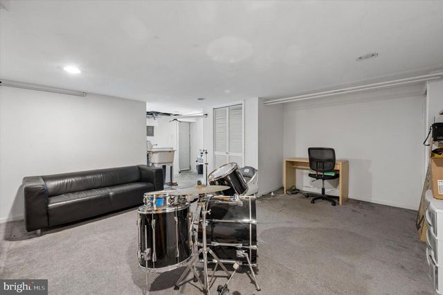 1735 W MOYAMENSING AVE, Philadelphia, PA 19145