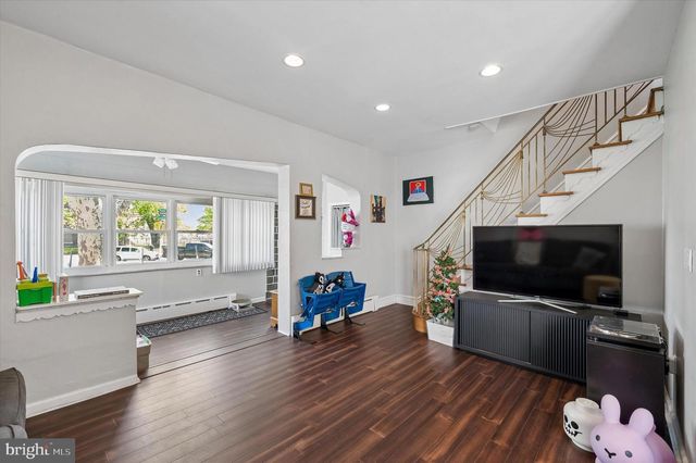 1735 W MOYAMENSING AVE, Philadelphia, PA 19145