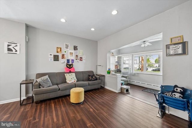 1735 W MOYAMENSING AVE, Philadelphia, PA 19145