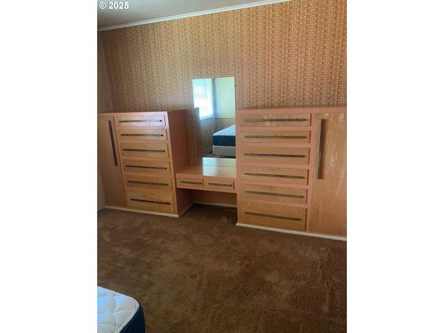 70897 HIGHWAY 101, North Bend, OR 97459