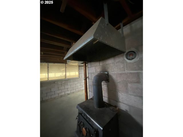70897 HIGHWAY 101, North Bend, OR 97459