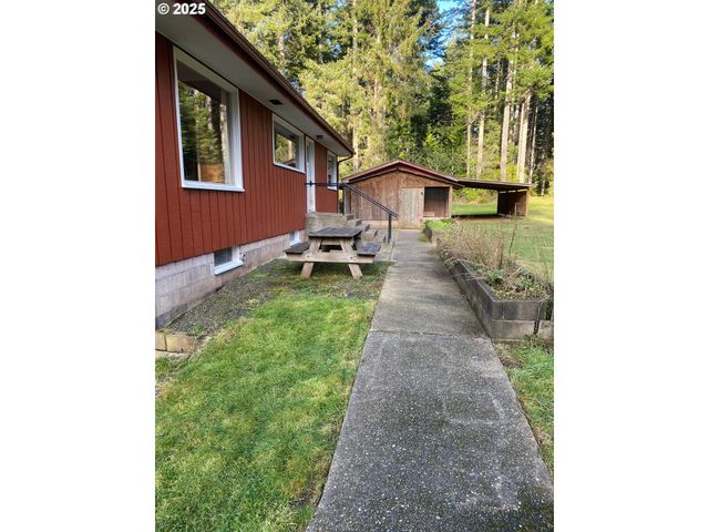 70897 HIGHWAY 101, North Bend, OR 97459