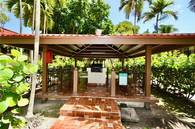 10447 SW 108th Avenue 270, Miami, FL 33176