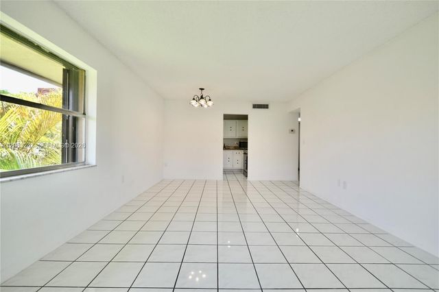 10447 SW 108th Avenue 270, Miami, FL 33176