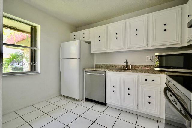 10447 SW 108th Avenue 270, Miami, FL 33176