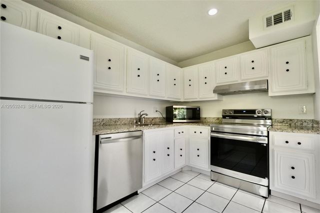 10447 SW 108th Avenue 270, Miami, FL 33176