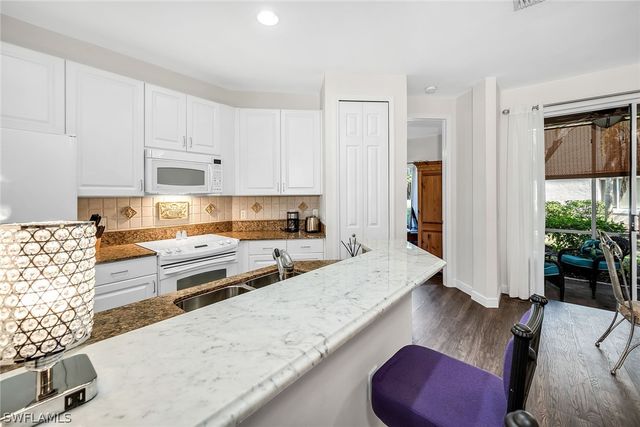 1360 Sweetwater CV 102, Naples, FL 34110