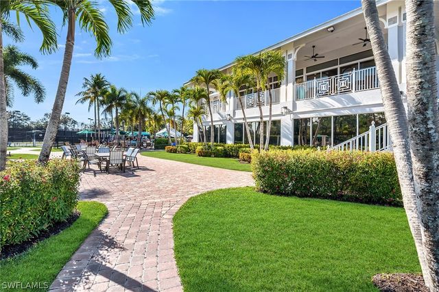 1360 Sweetwater CV 102, Naples, FL 34110