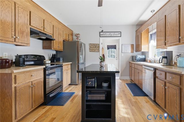 9433 Robin Rd, Disputanta, VA 23842
