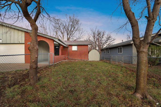 1417 Cypress Court, Junction City, KS 66441