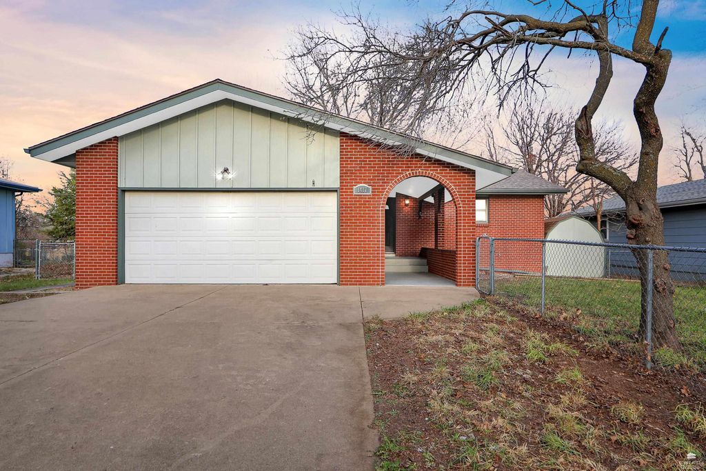 1417 Cypress Court, Junction City, KS 66441