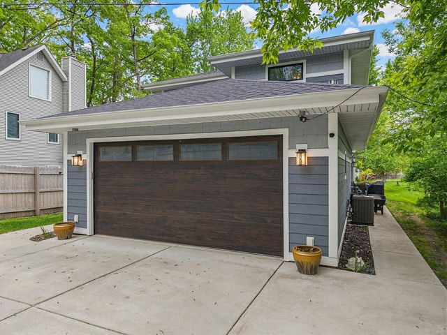 34215 Venice Park ROAD, Delafield, WI 53018