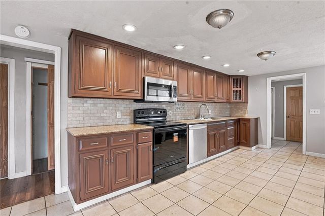 19 Cooper Street, North Providence, RI 02904