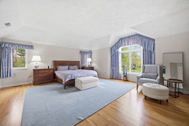 5 Powers Rd, Andover, MA 01810