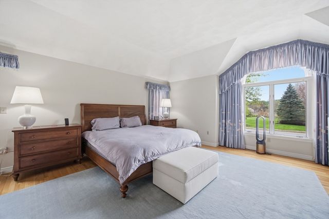 5 Powers Rd, Andover, MA 01810
