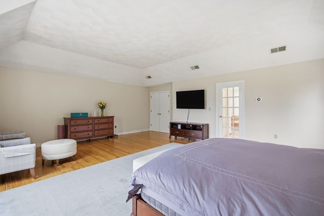 5 Powers Rd, Andover, MA 01810