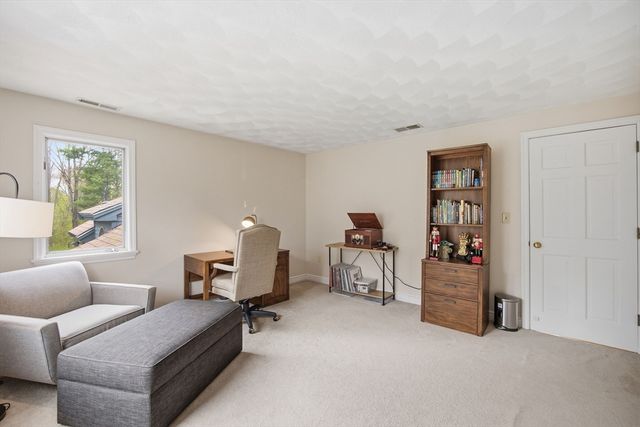 5 Powers Rd, Andover, MA 01810