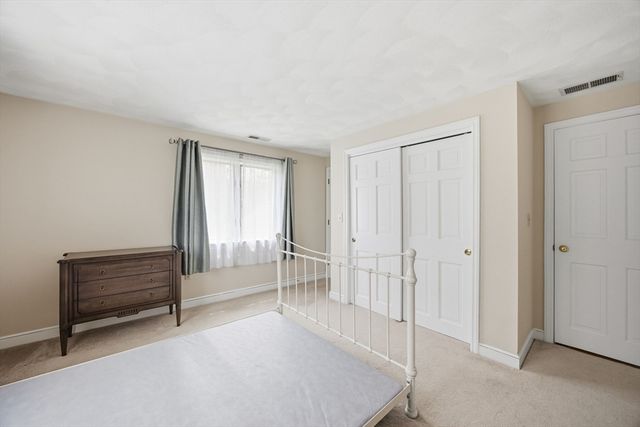 5 Powers Rd, Andover, MA 01810