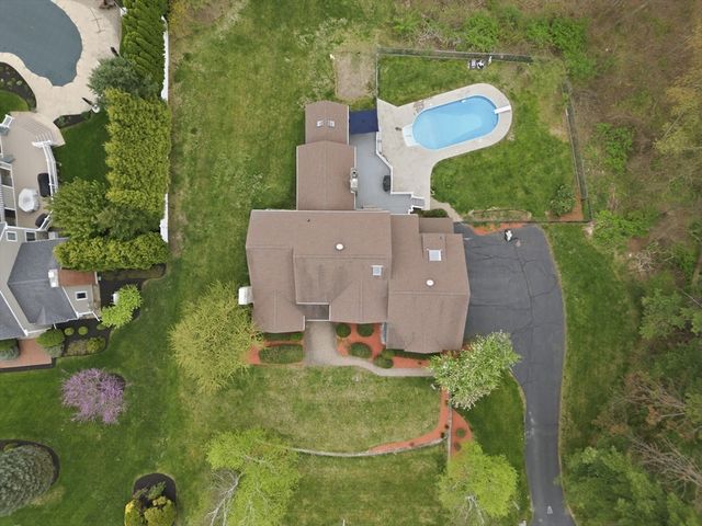 5 Powers Rd, Andover, MA 01810