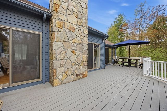 5 Powers Rd, Andover, MA 01810