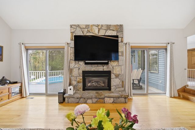 5 Powers Rd, Andover, MA 01810