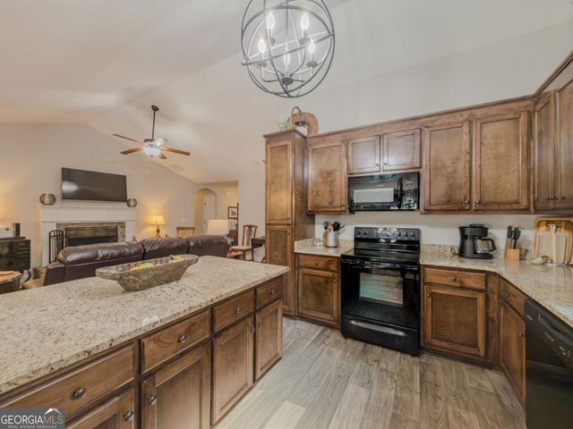 50 Goldshore Way, Statham, GA 30666