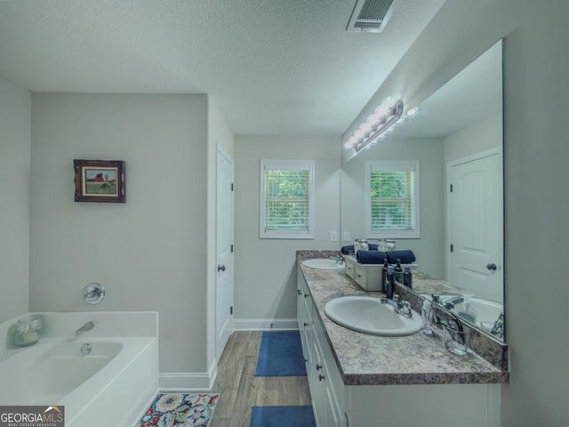 50 Goldshore Way, Statham, GA 30666