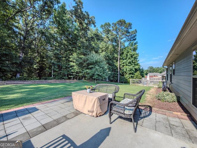 50 Goldshore Way, Statham, GA 30666