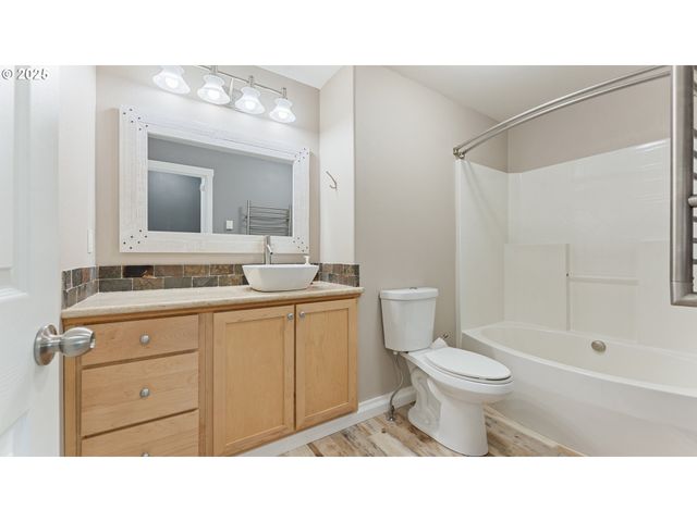 14580 Sw MAGPIE Ln 203, Beaverton, OR 97007
