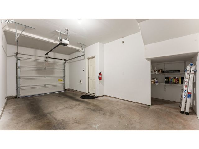 14580 Sw MAGPIE Ln 203, Beaverton, OR 97007