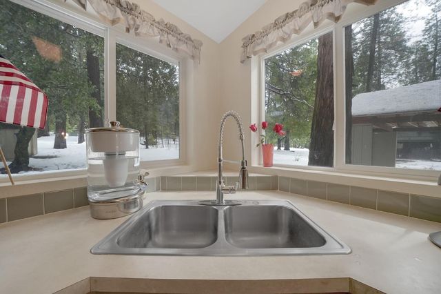 25630 Overland Dr, Volcano, CA 95689