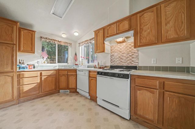 25630 Overland Dr, Volcano, CA 95689