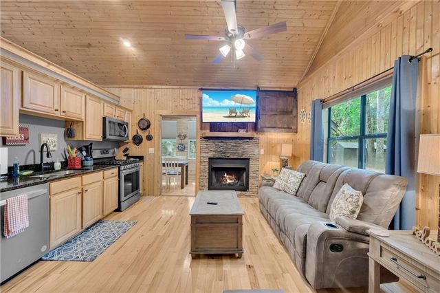 62 Couples Lane, Sautee Nacoochee, GA 30571