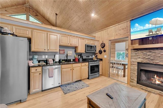62 Couples Lane, Sautee Nacoochee, GA 30571