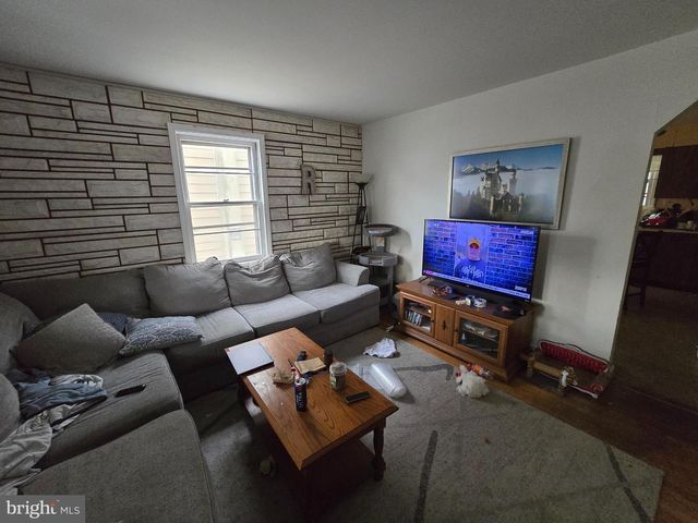 108 4TH AVE, Baltimore, MD 21227