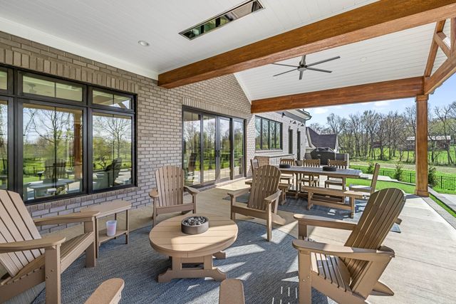 5044 Bridgewood Rd, Owensboro, KY 42303