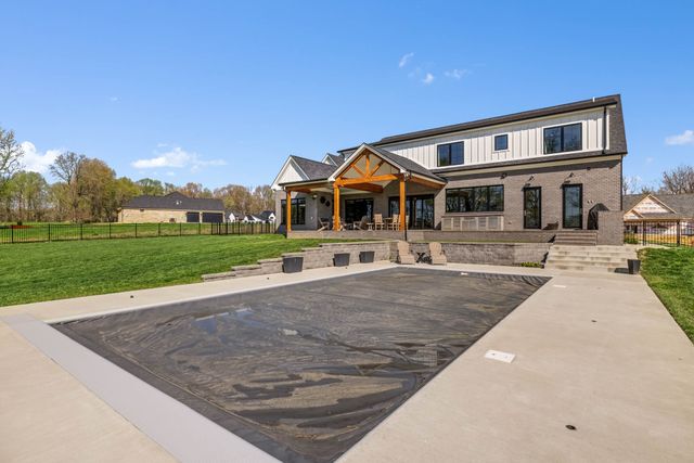 5044 Bridgewood Rd, Owensboro, KY 42303