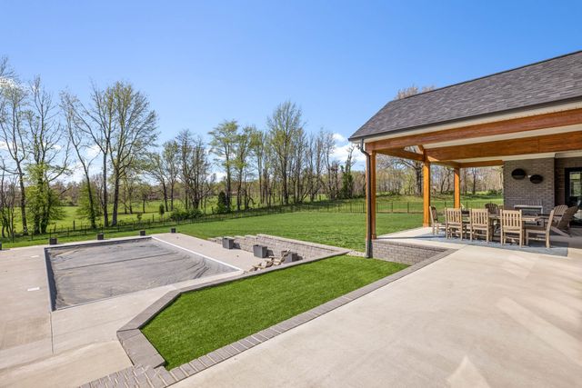 5044 Bridgewood Rd, Owensboro, KY 42303