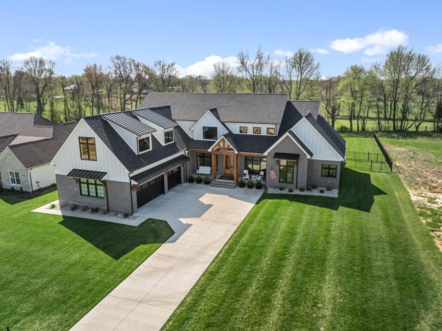 5044 Bridgewood Rd, Owensboro, KY 42303