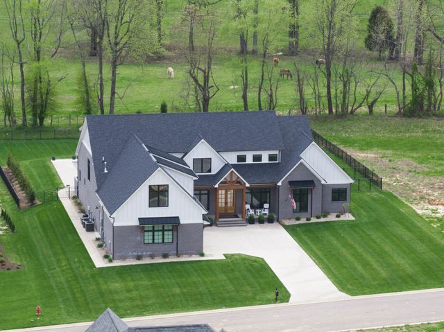 5044 Bridgewood Rd, Owensboro, KY 42303