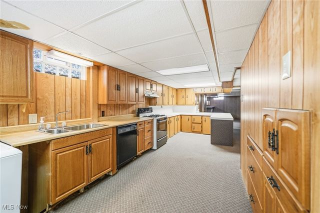 591 Breetz Drive, Campbell, OH 44505